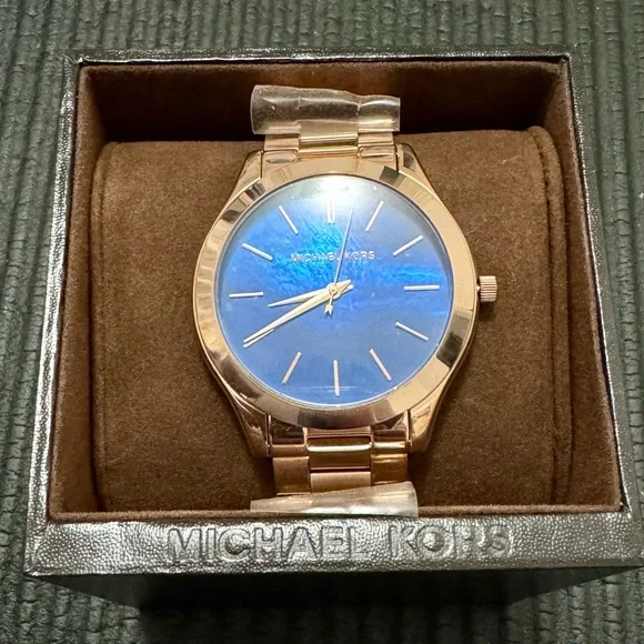 MICHAEL KORS - RUNWAY WATCH (NEW) - Picture 6 of 9